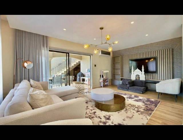 3 BEDROOM TOWNHOUSE FOR SALE IN LA LUCIA